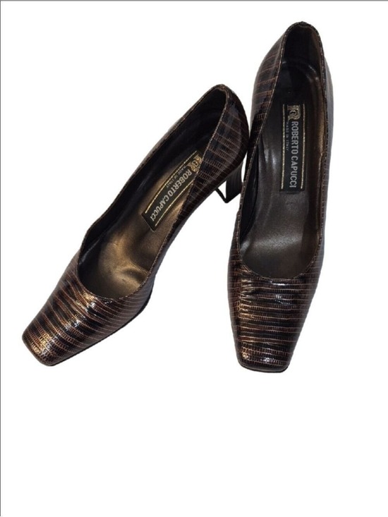 Roberto Capucci Shoes - Robetro Capucci Brown Textured Leather Pumps with Low Heel